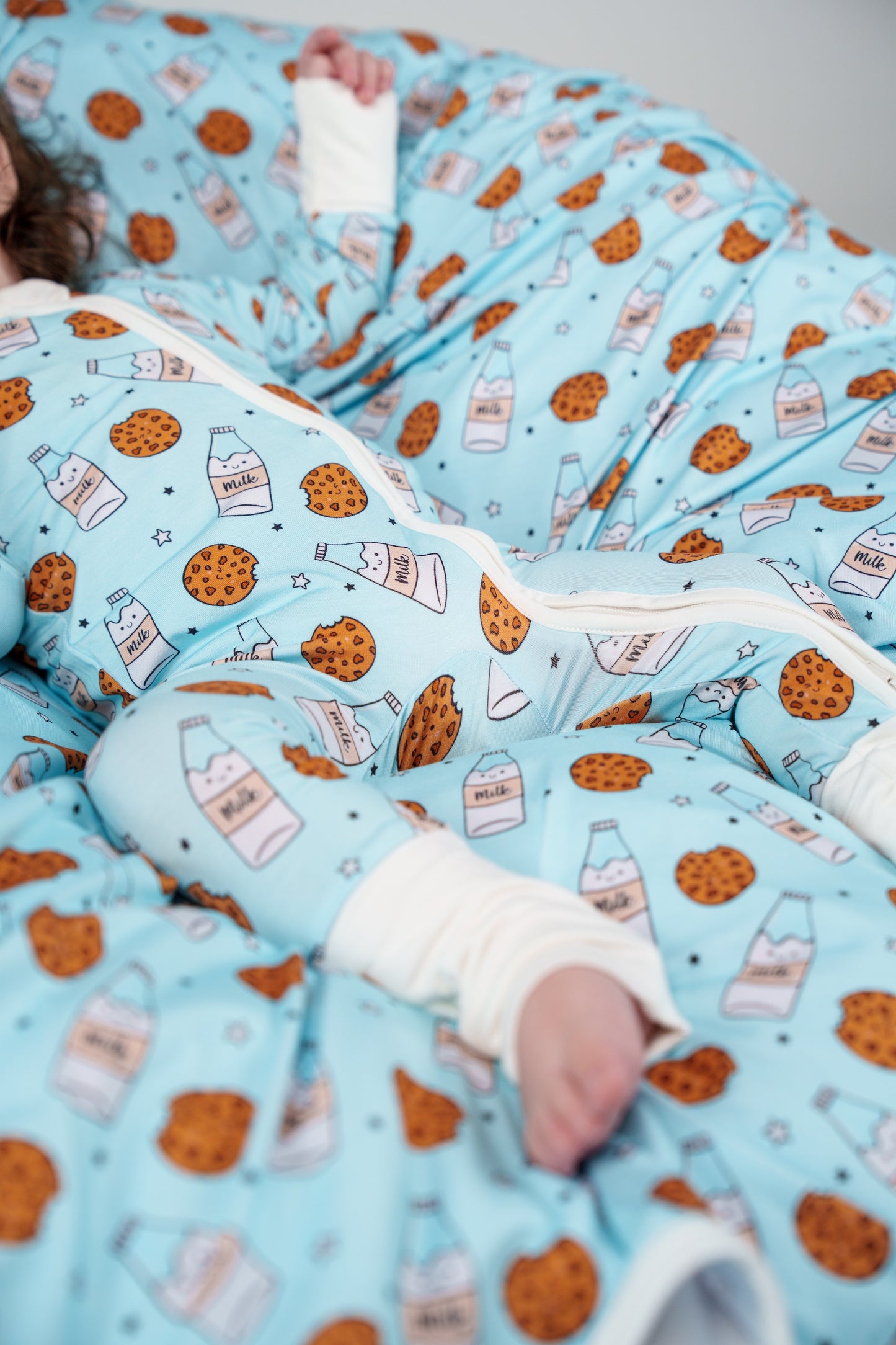 Cookies & Milk Zippy